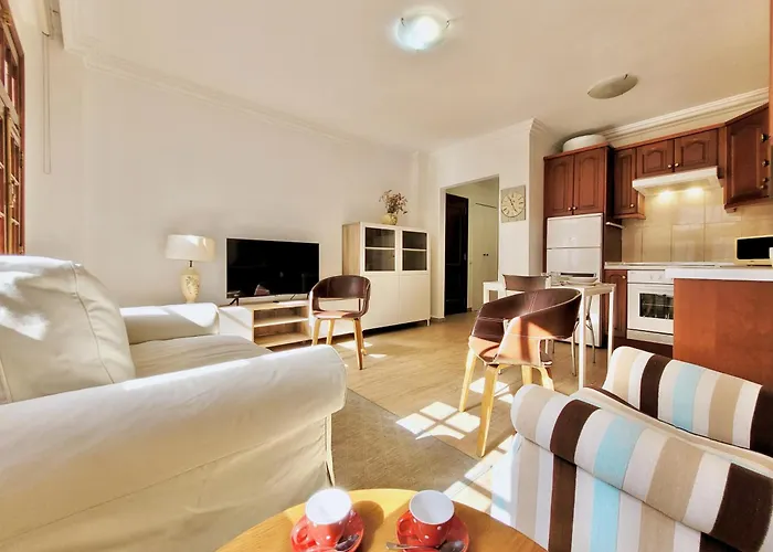 Miranda Apartment With Free Parking